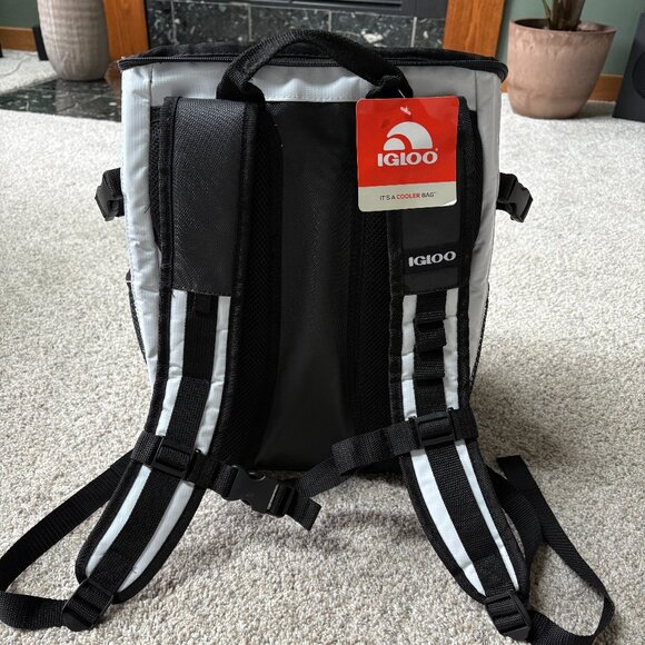Igloo 32 Can Capacity Marine Backpack Soft Side Cooler